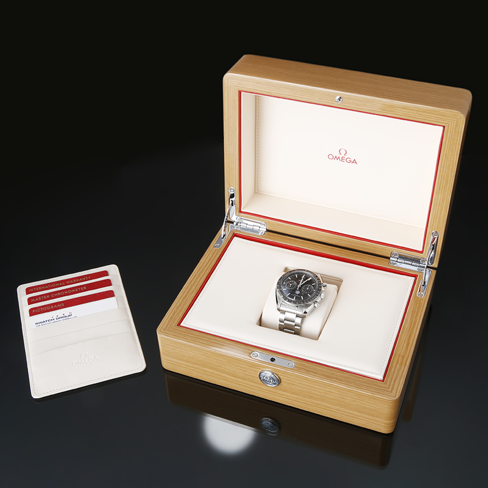 오메가 스피드마스터 마스터크로노 문페이