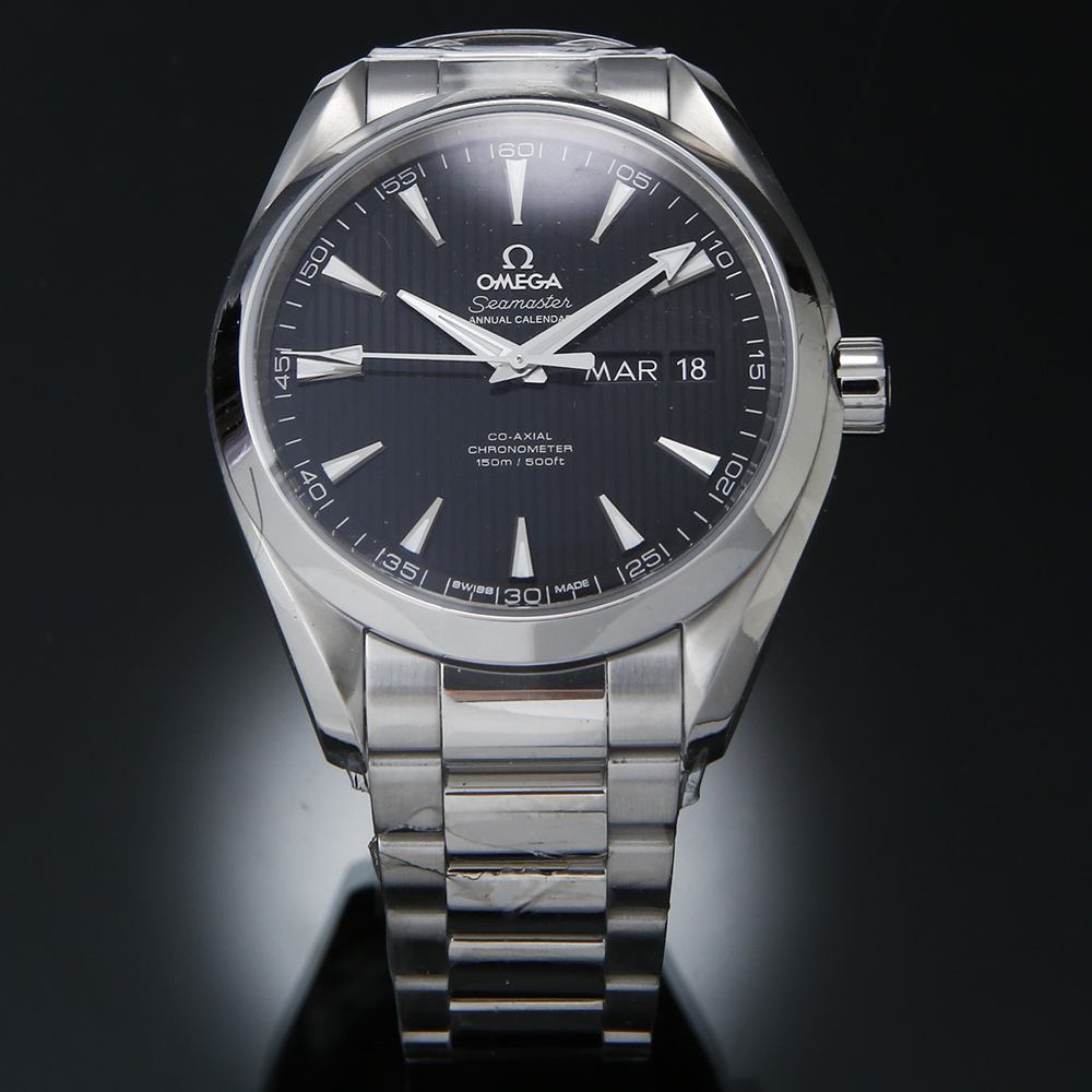 오메가 씨마스터 아쿠아테라 애뉴얼 캘린더