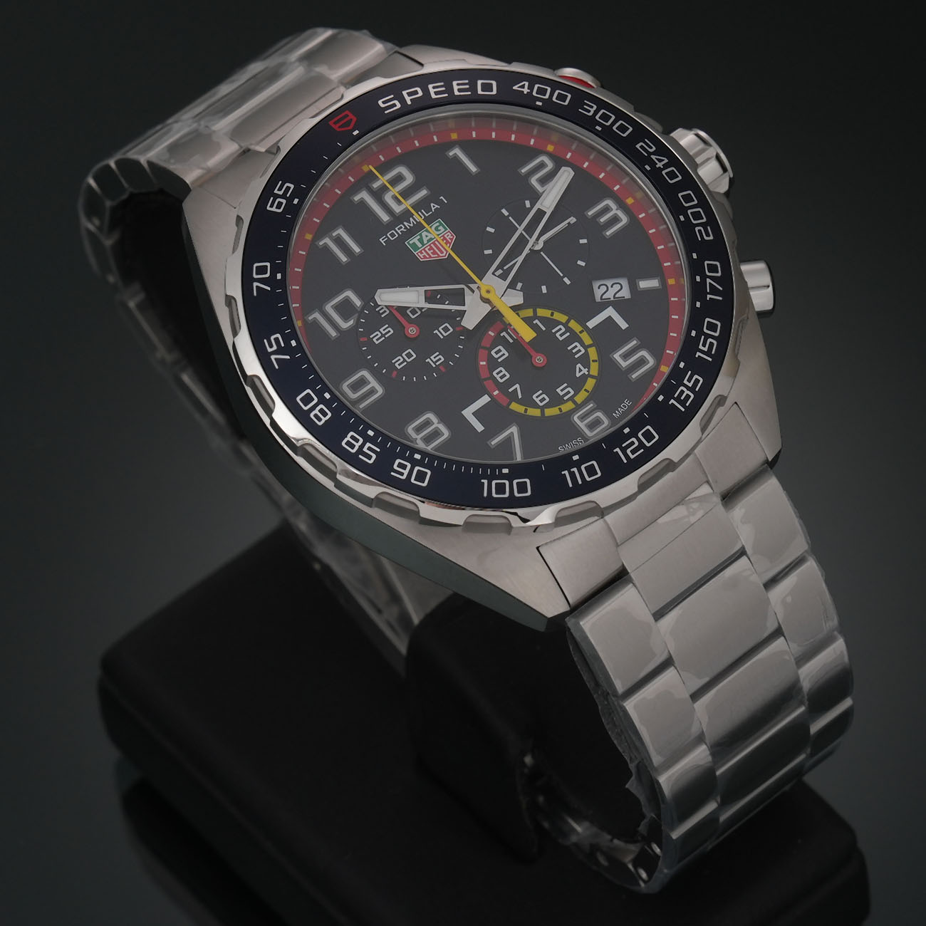 태그호이어 포뮬러 1 크로노 X 레드불레이싱 상세 이미지