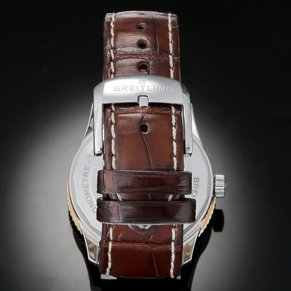 브라이틀링 네비타이머 상세 이미지