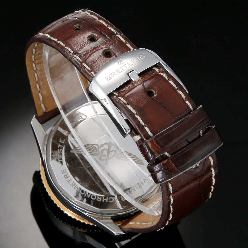 브라이틀링 네비타이머 상세 이미지