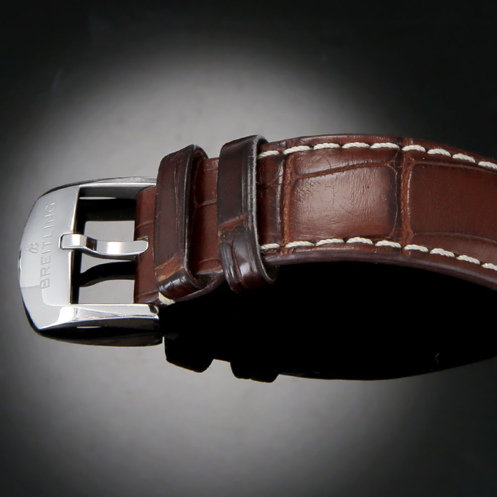 브라이틀링 네비타이머 상세 이미지