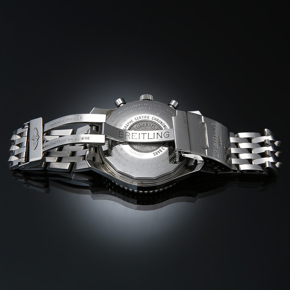 브라이틀링 네비타이머 월드 상세 이미지