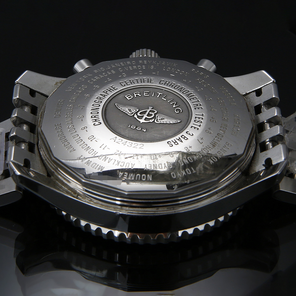 브라이틀링 네비타이머 월드 상세 이미지