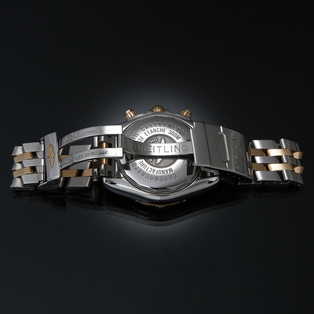 브라이틀링 크로노맷 에볼루션 상세 이미지