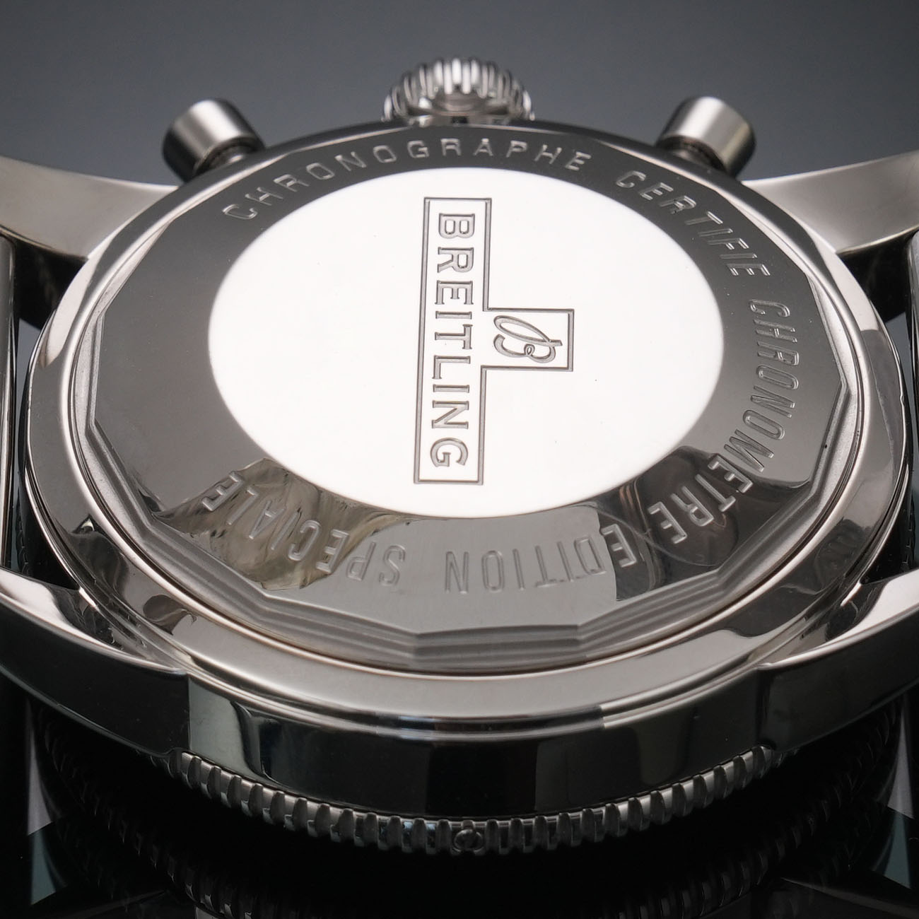 브라이틀링 슈퍼오션 크로노 상세 이미지