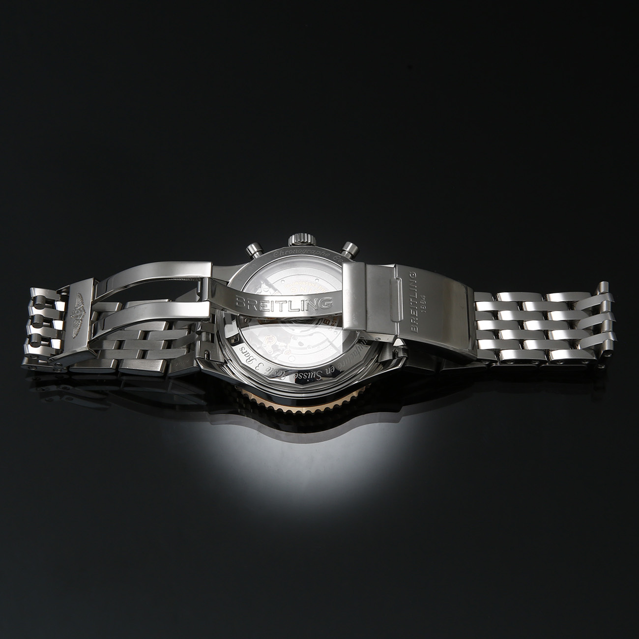 브라이틀링 네비타이머 B01 크로노 상세 이미지